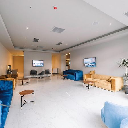 Appartement Grand City Real Estate à Batoumi Extérieur photo