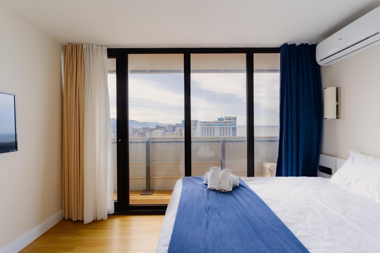 Appartement Grand City Real Estate à Batoumi Extérieur photo