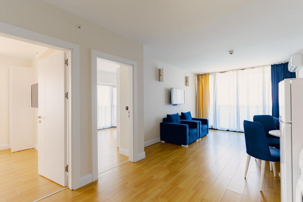 Appartement Grand City Real Estate à Batoumi Extérieur photo