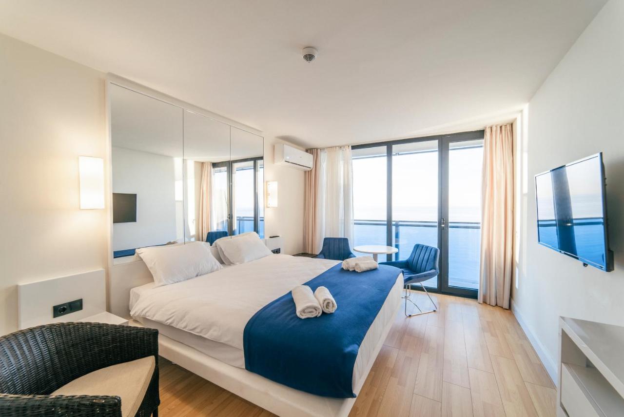 Appartement Grand City Real Estate à Batoumi Extérieur photo