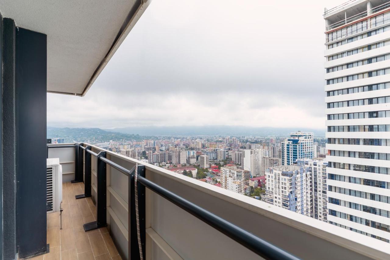 Appartement Grand City Real Estate à Batoumi Extérieur photo