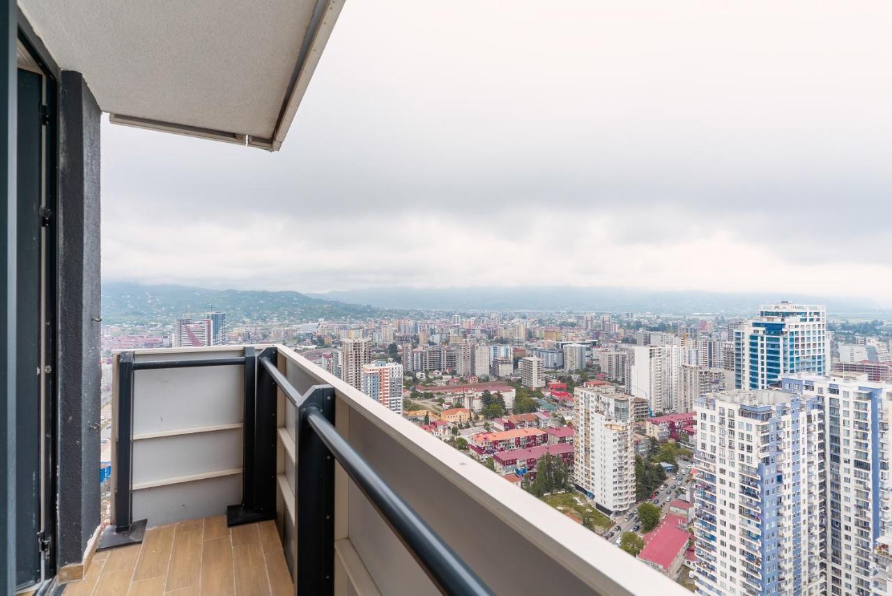 Appartement Grand City Real Estate à Batoumi Extérieur photo